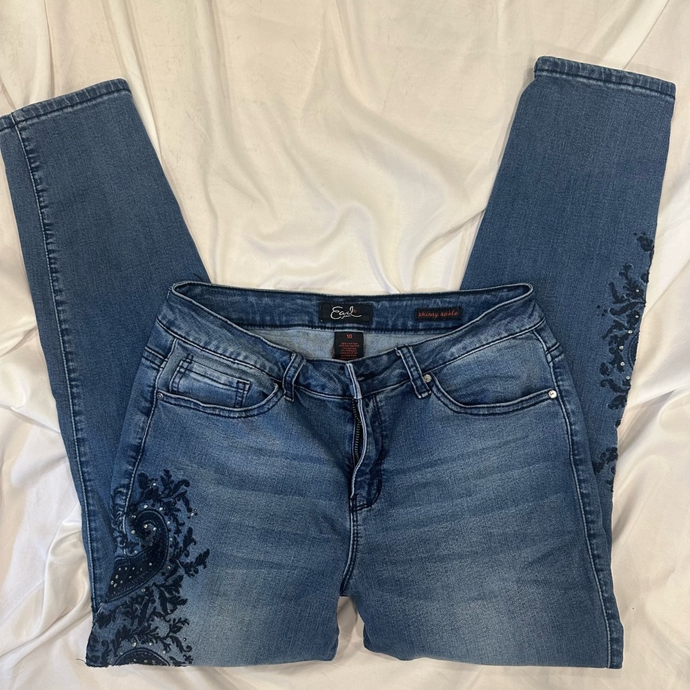Earl Jeans Blue Skinny ankle Denim with Floral Embroidery